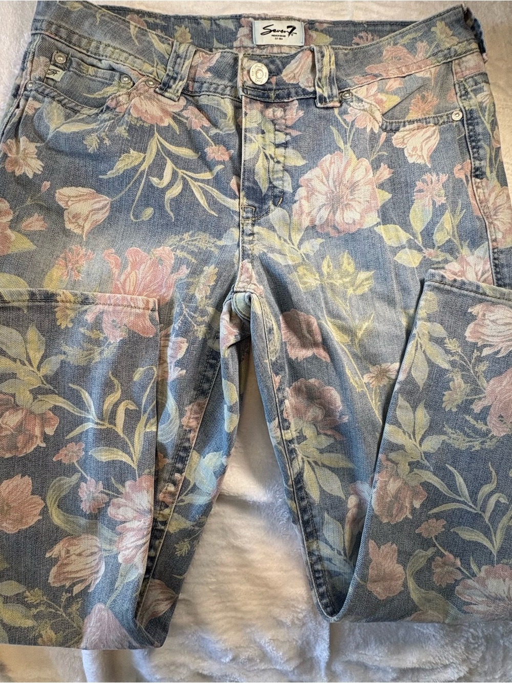 7 For All Mankind Starlette Crop Light Blue Skinny Jeans with Pink Floral Print